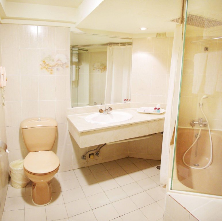 Фото Kdm Hotel