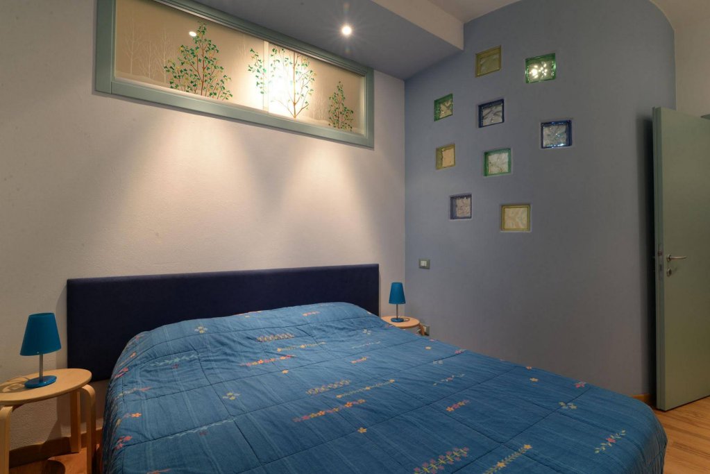 Фото Piazza delle Erbe Stylish Flat