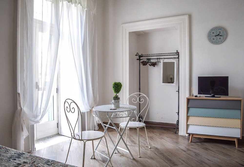 Фото Neapolis Apartments