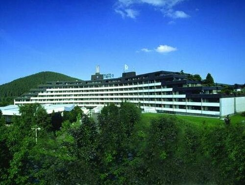 Внешний вид отеля Sauerland Stern Hotel в Виллингене (Упланд), фото 1