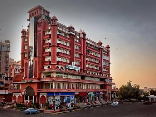 Гостиница Whispering Palms Jaipur в Джайпуре