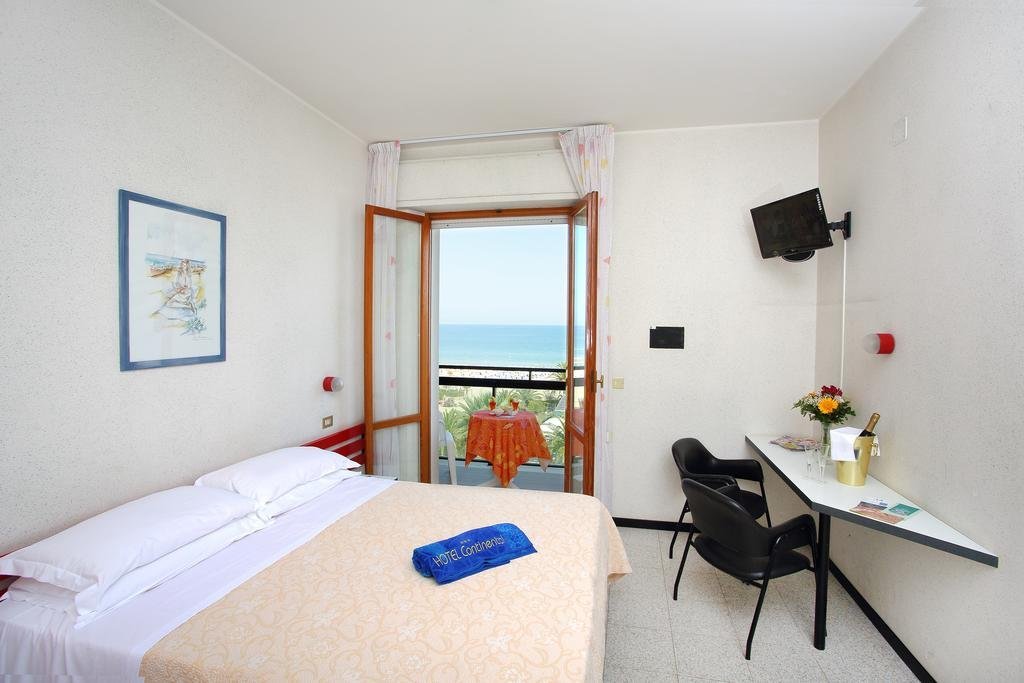 Фото Hotel Continental