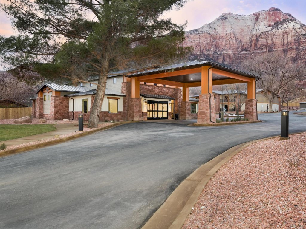 Фото Best Western Plus Zion Canyon Inn & Suites