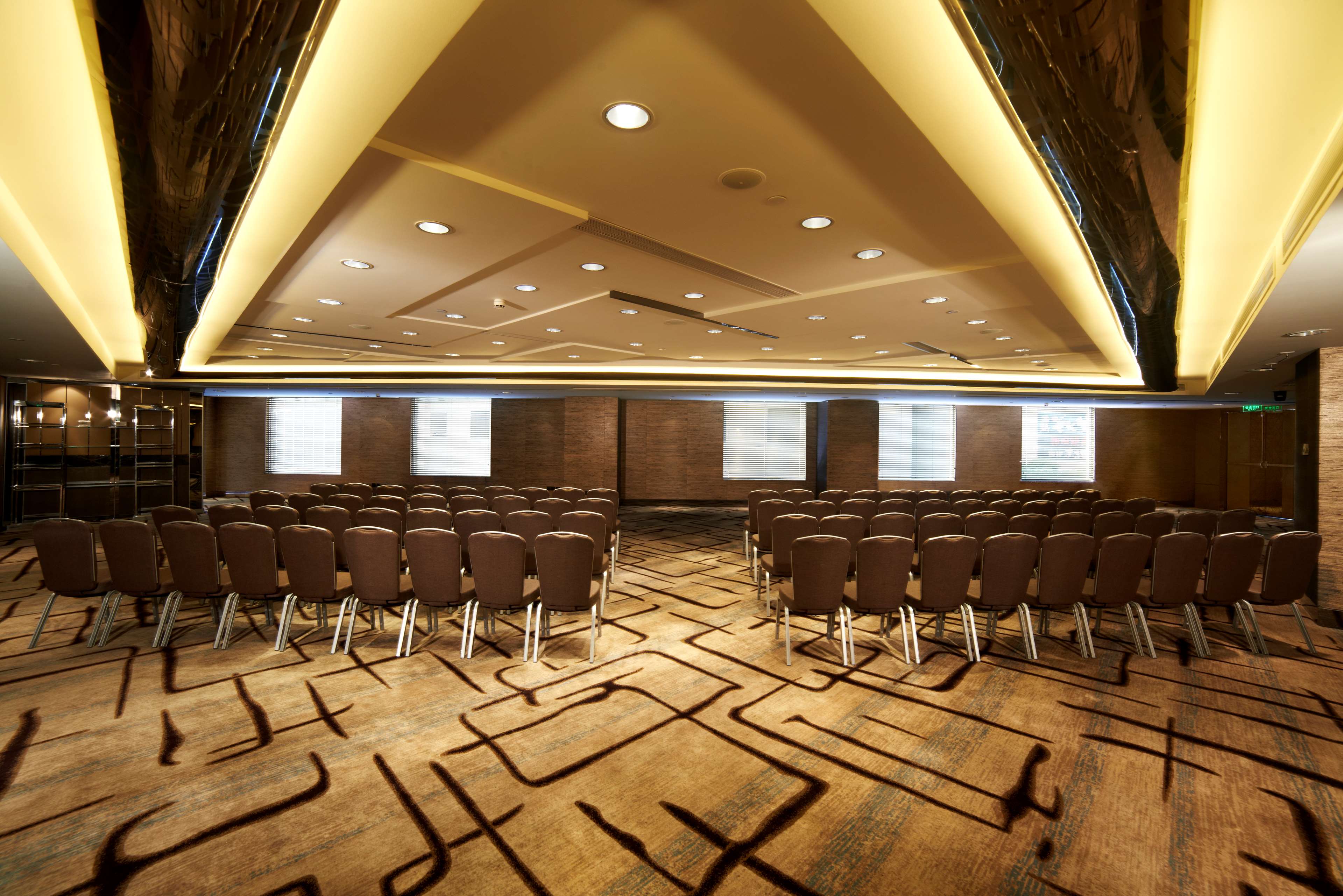 Фото Radisson Collection Hotel Yangtze Shanghai