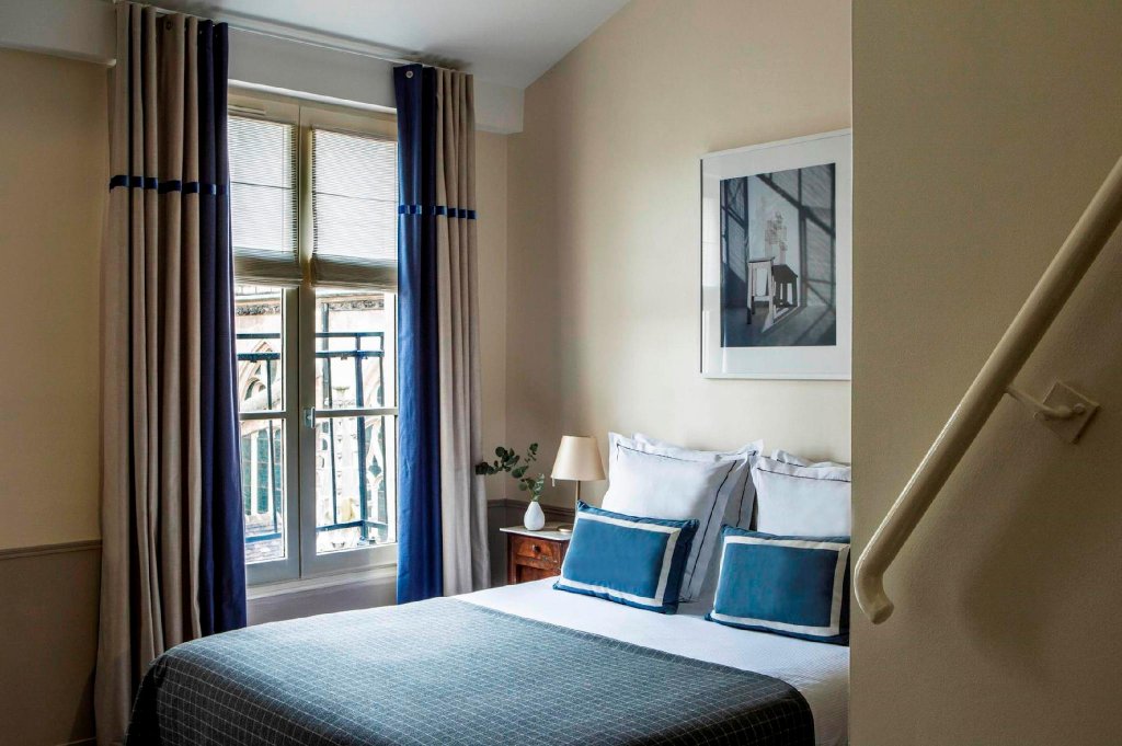 Фото Hôtel de la Place du Louvre