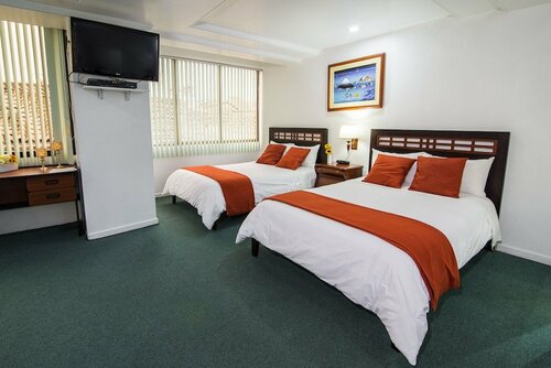 Гостиница Hotel Cordero в Куэнке