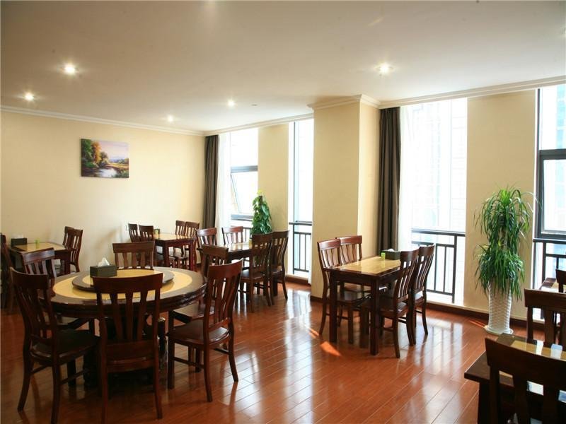 Фото GreenTree Inn Shaoxing Keqiao Xingyue Road Zhongqing Building Hotel