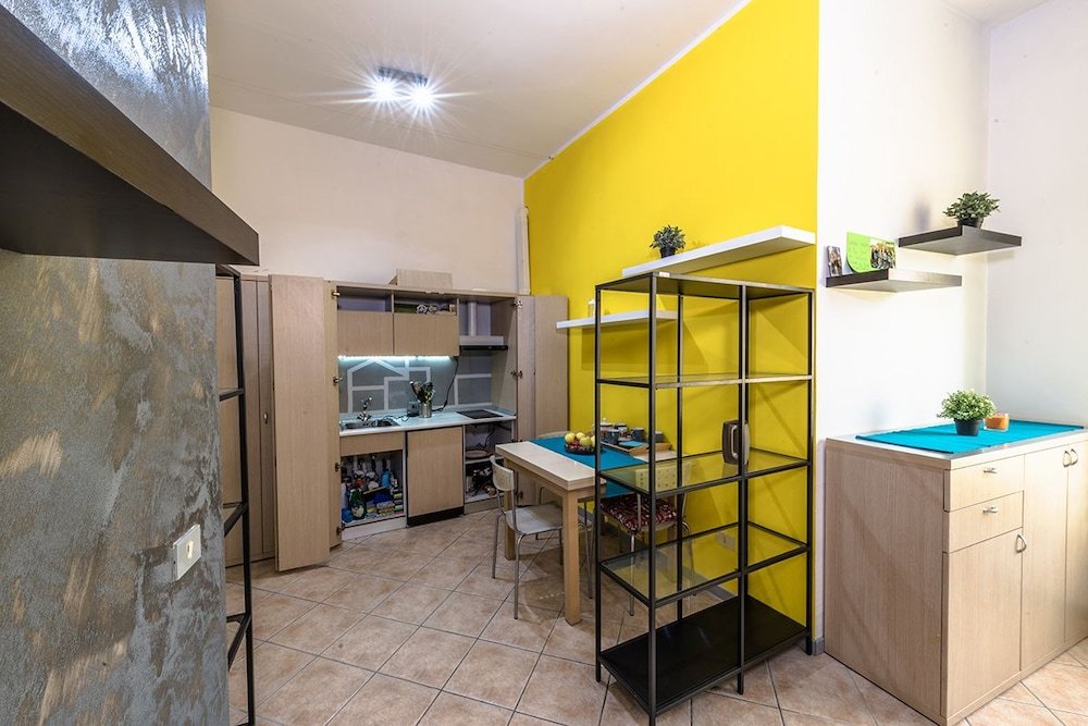 Фото Yellow Vintage Studioflat