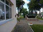 Участнику Великой Отечественной войны В.Е. Маслову (Kirova Street, 20) ، لافتة تاريخية، حجر أساس