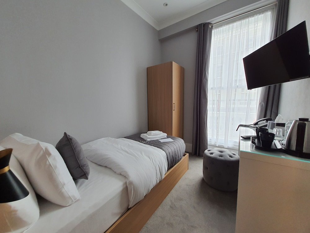 Фото Gainsborough Hotel