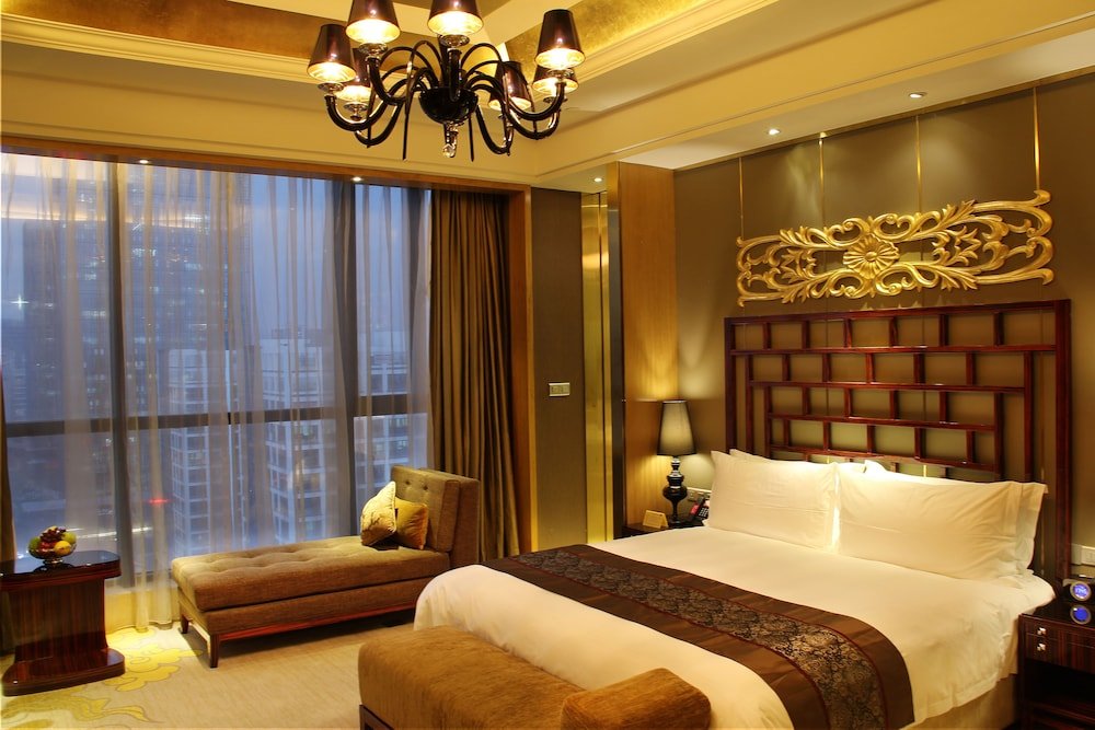 Фото Crowne Plaza Shenzhen Longgang City Centre, an Ihg Hotel