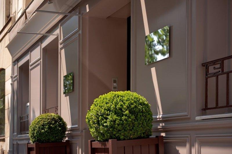 Фото Hotel Le Tourville Eiffel 