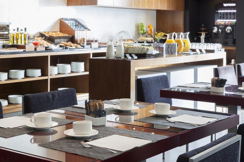 Фото Ac Hotel Coslada Aeropuerto by Marriott