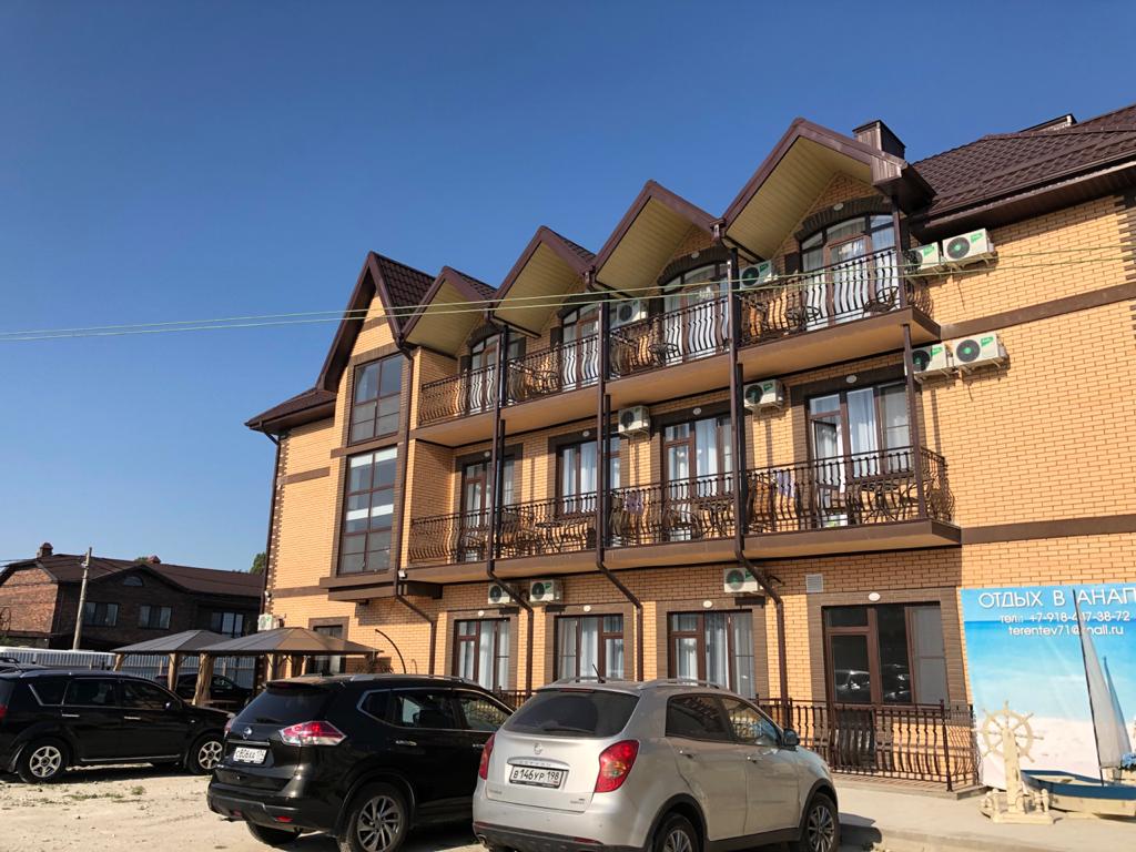 Фото отеля 1