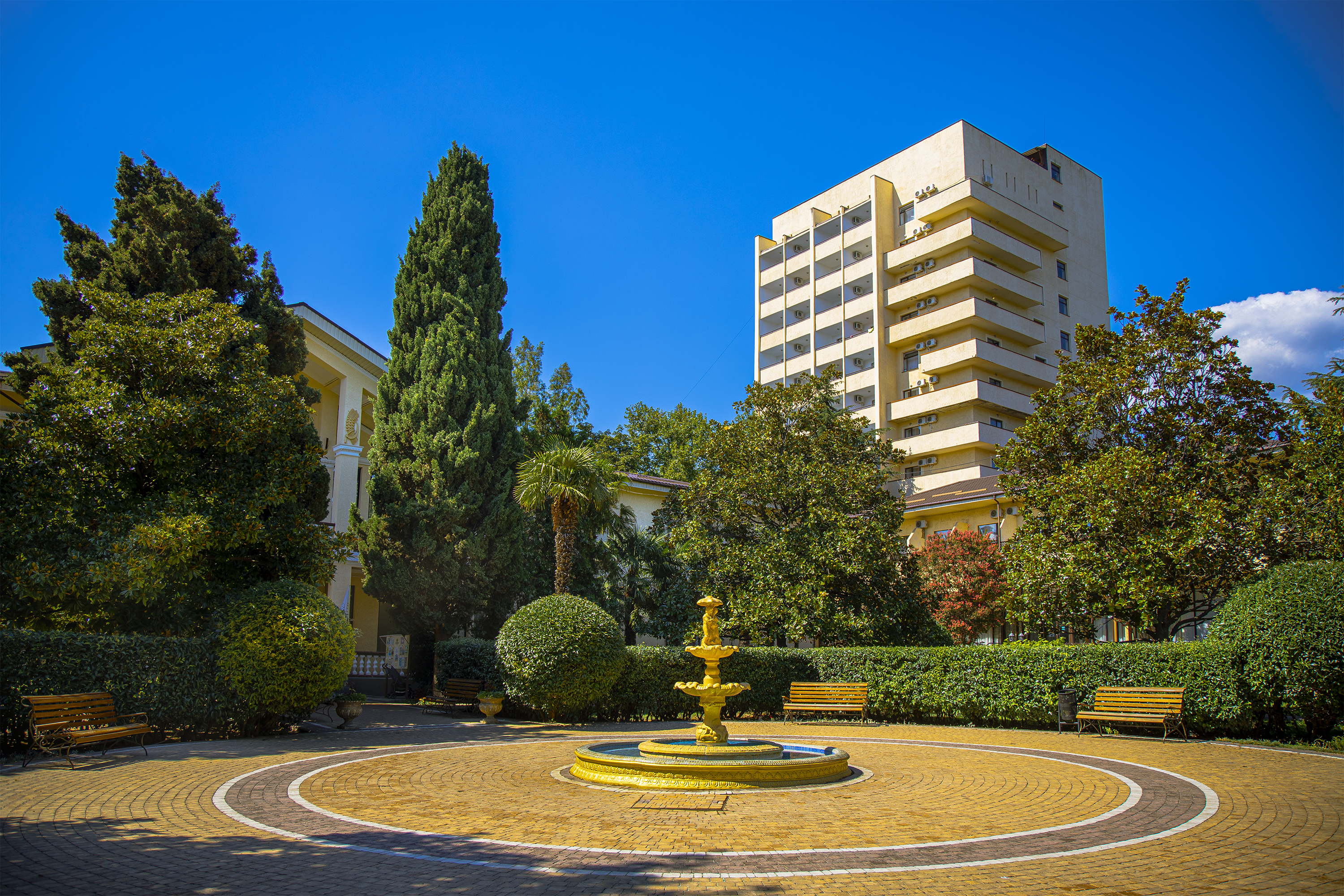 Фото отеля 1