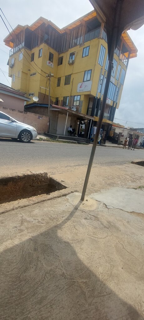 Travel agency Sonny's Inn, Earth, photo