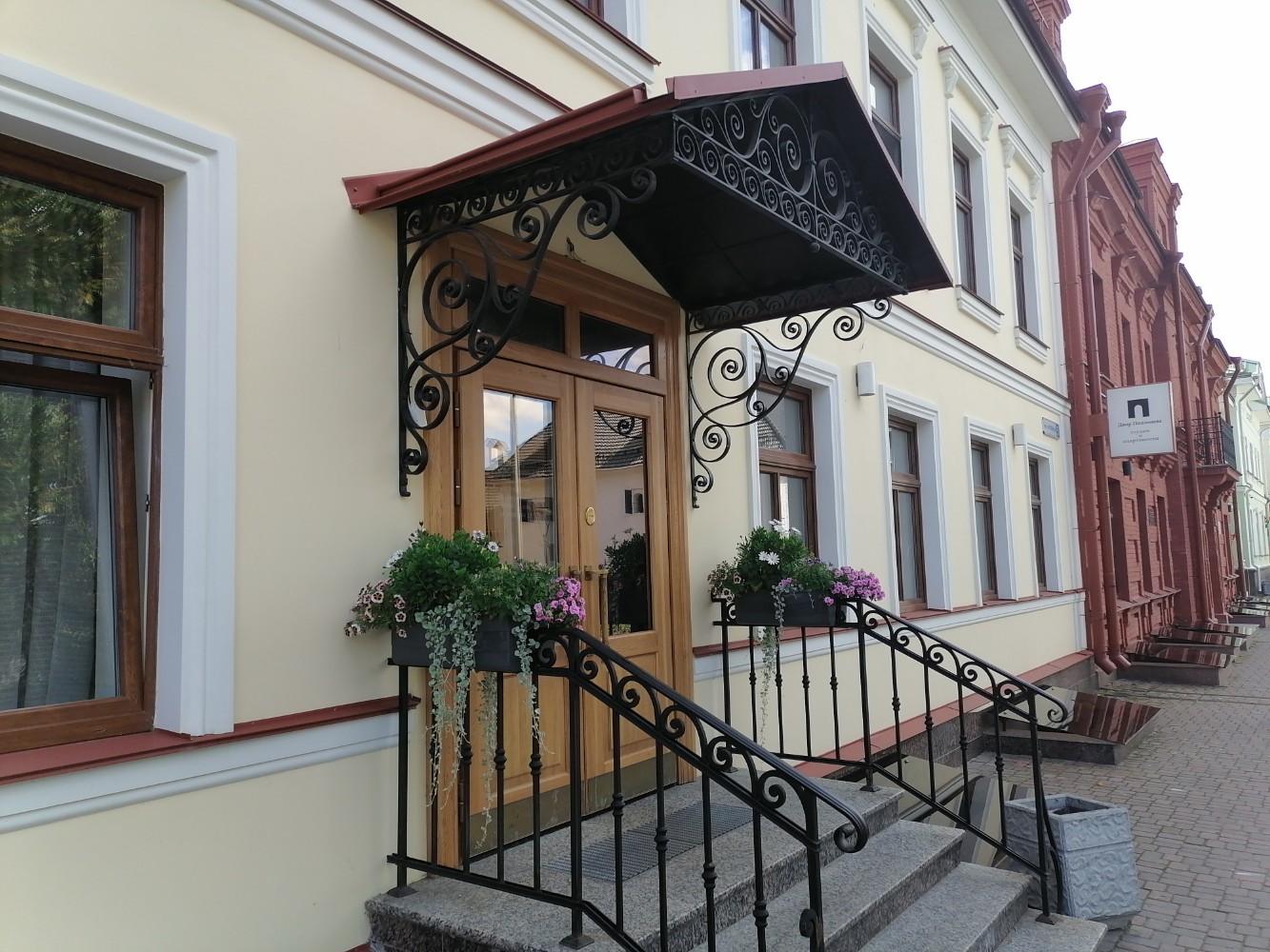 Фото отеля 2