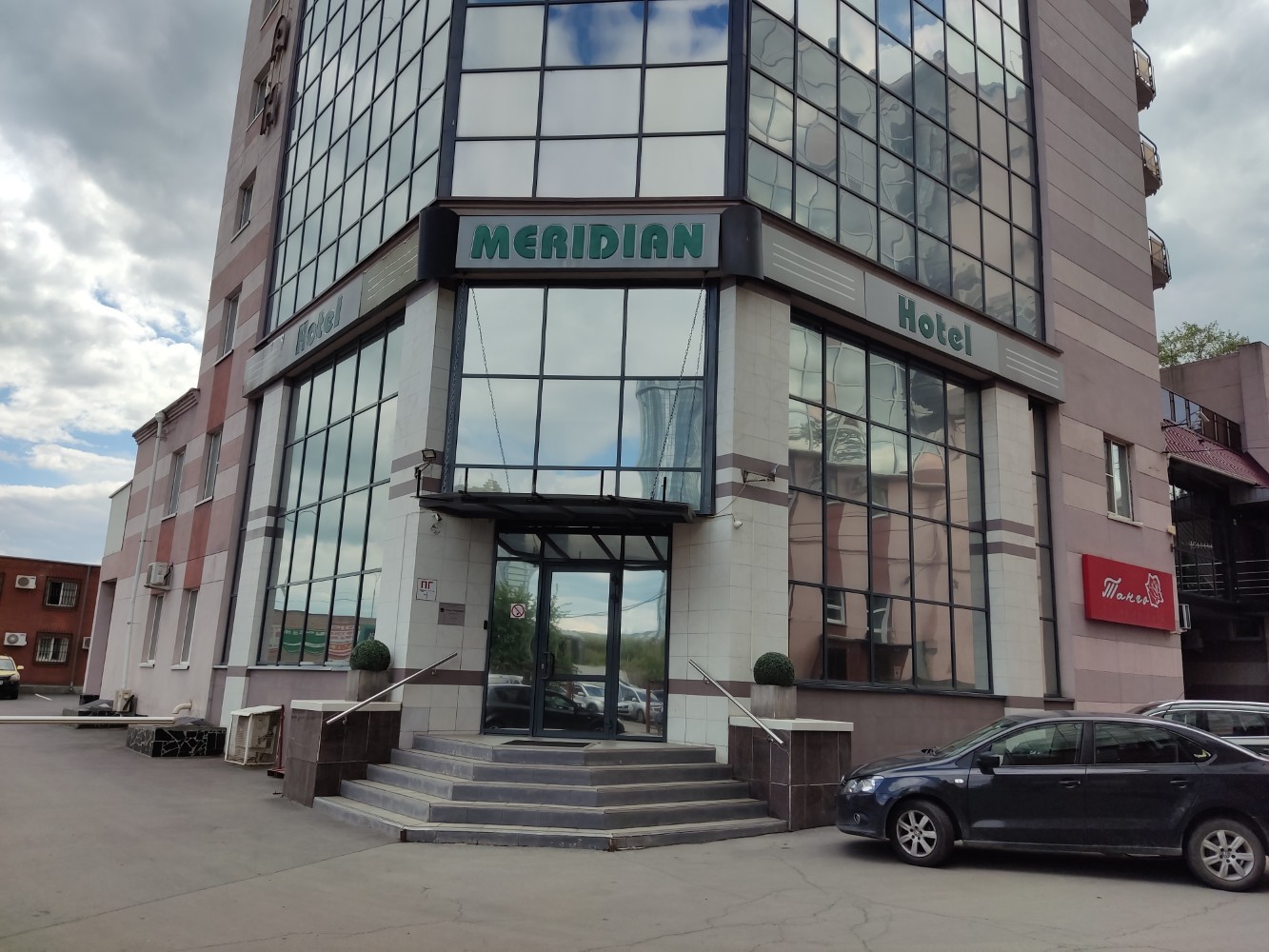 Фото отеля 2