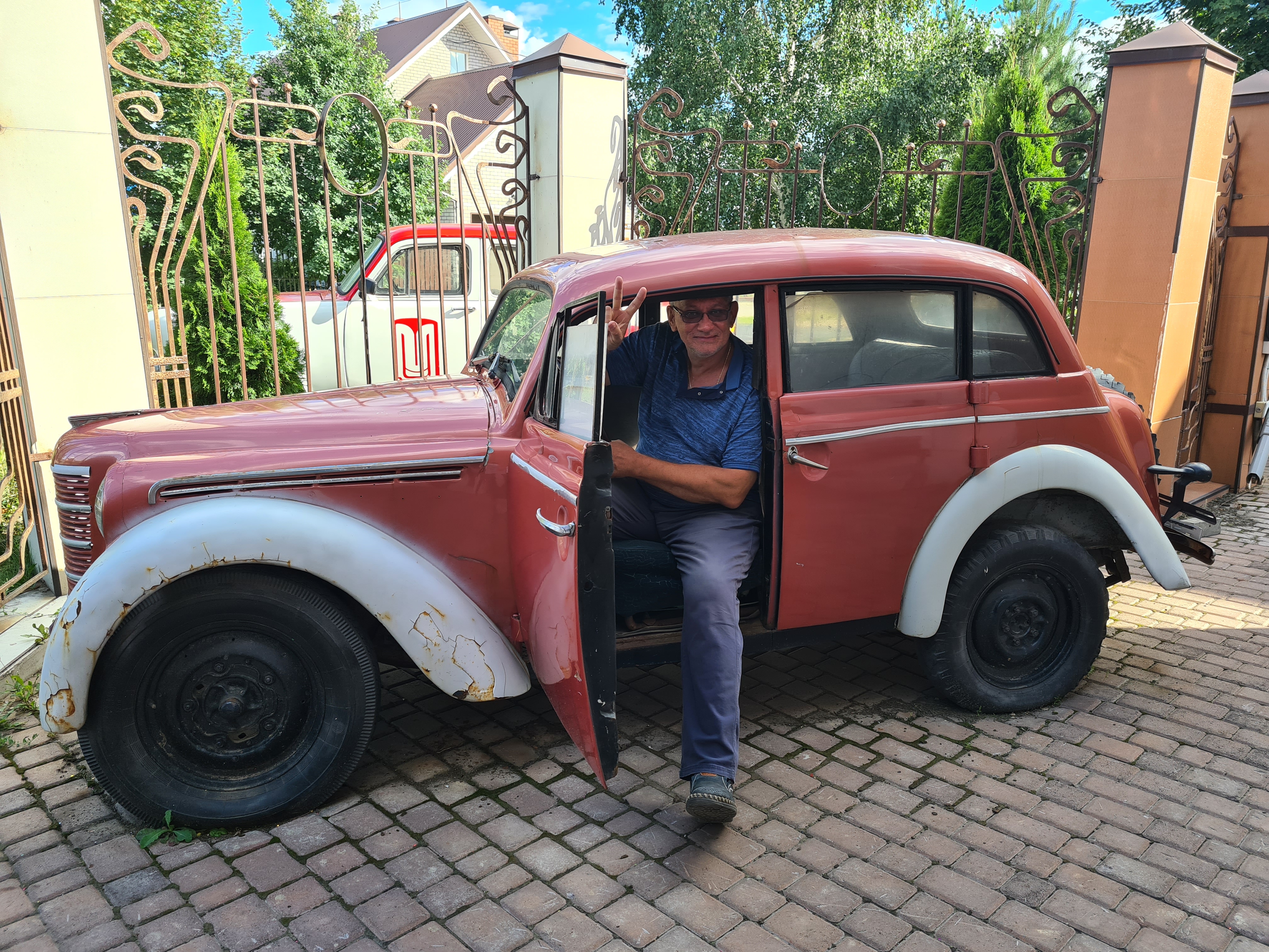 Фото Москвич