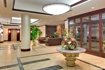 Фото Holiday Inn Express Edmonton D