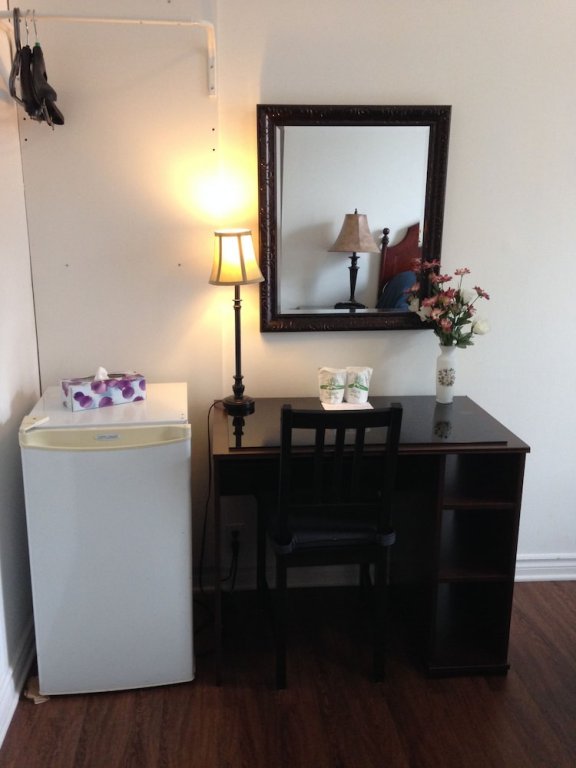 Фото Hotel Bon Accueil