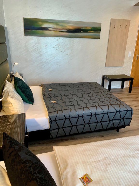 Фото Boutique Hotel Goldene Henne