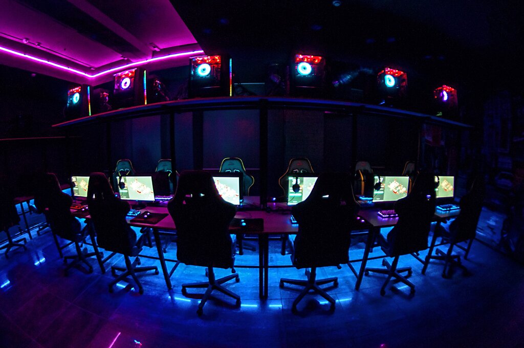 Компьютерный клуб Chillim Cyber Lounge, Киров, фото