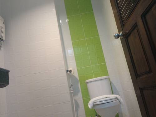 Фото Praiyanan Place Hotel