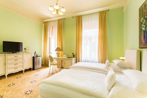 Гостиница Golden Royal Boutique Hotel & x26; SPA в Кошице