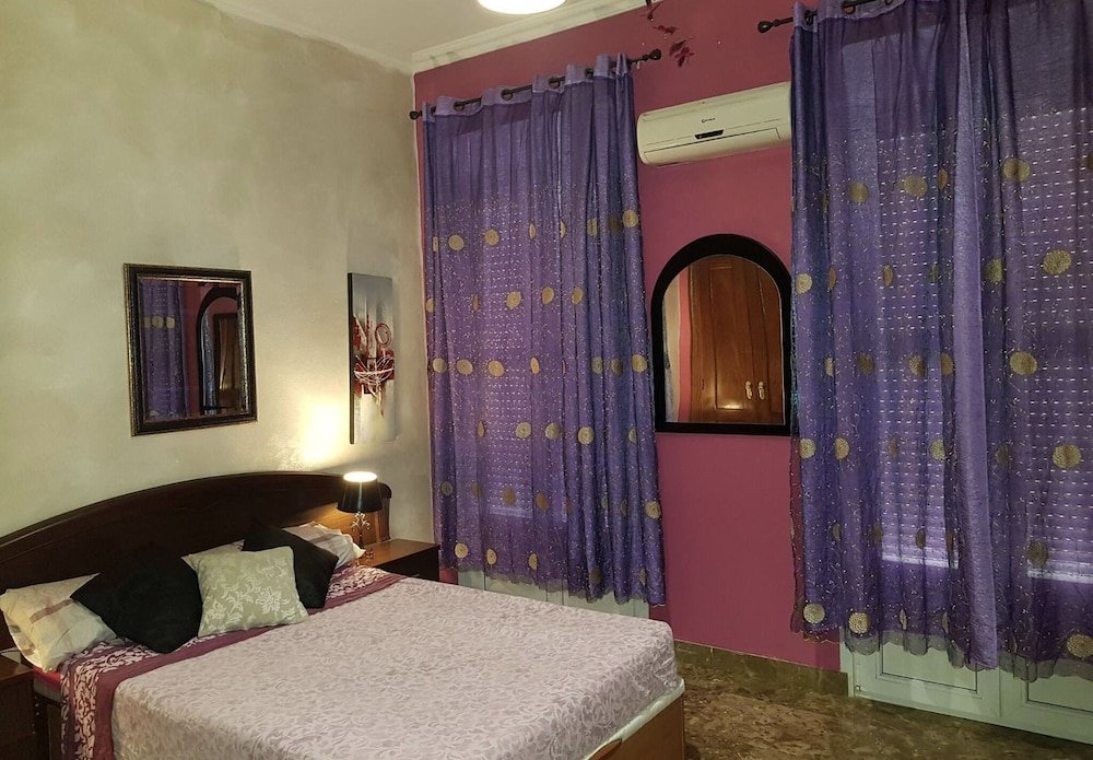 Фото Apartments Duque de Hornachuelos