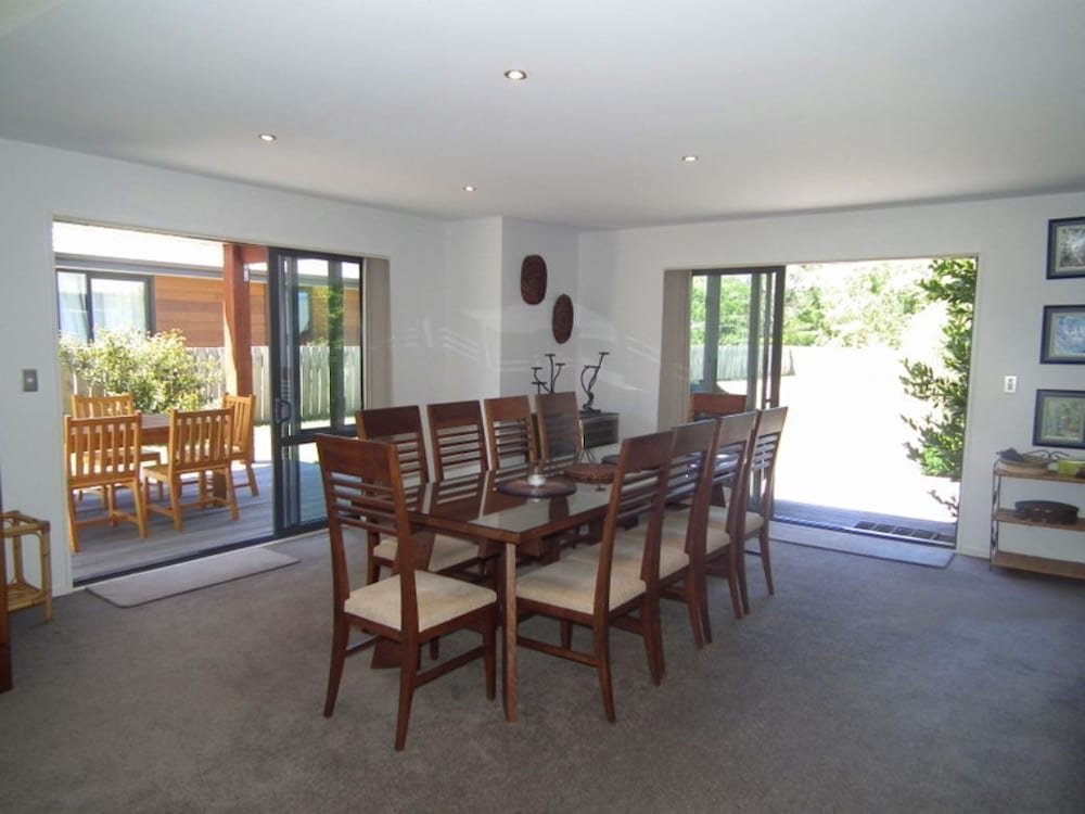 Фото 4 Tarndale Place