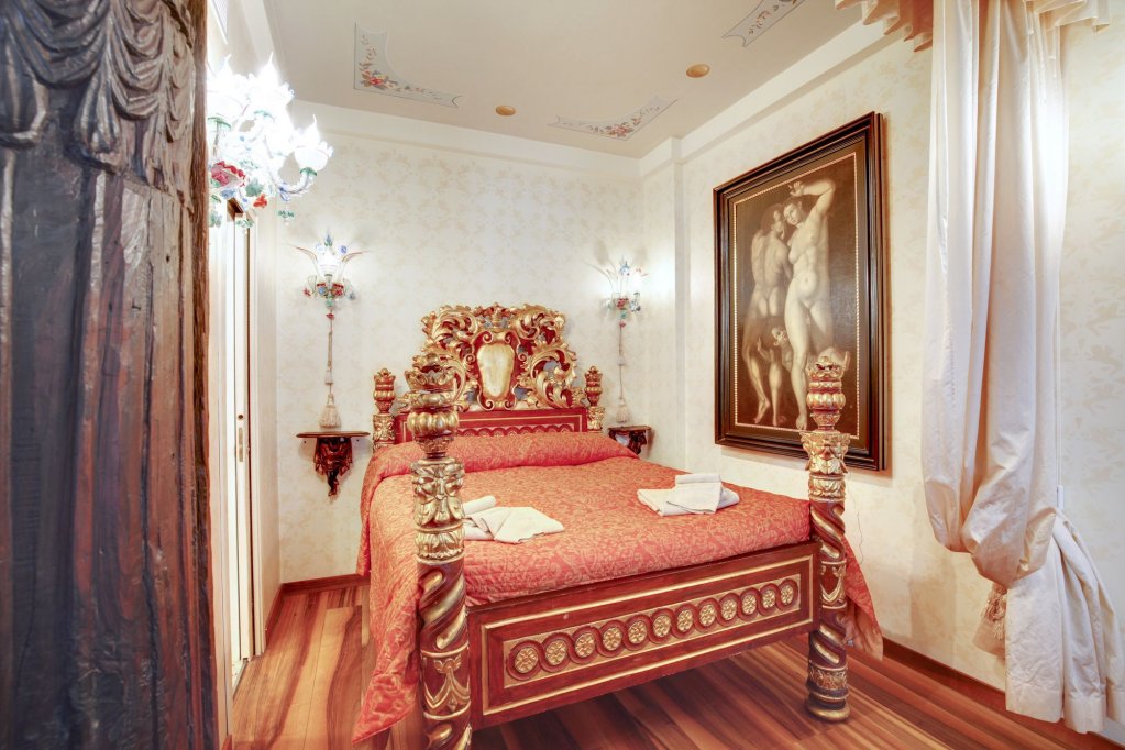 Фото Fenice Apartments in Venice