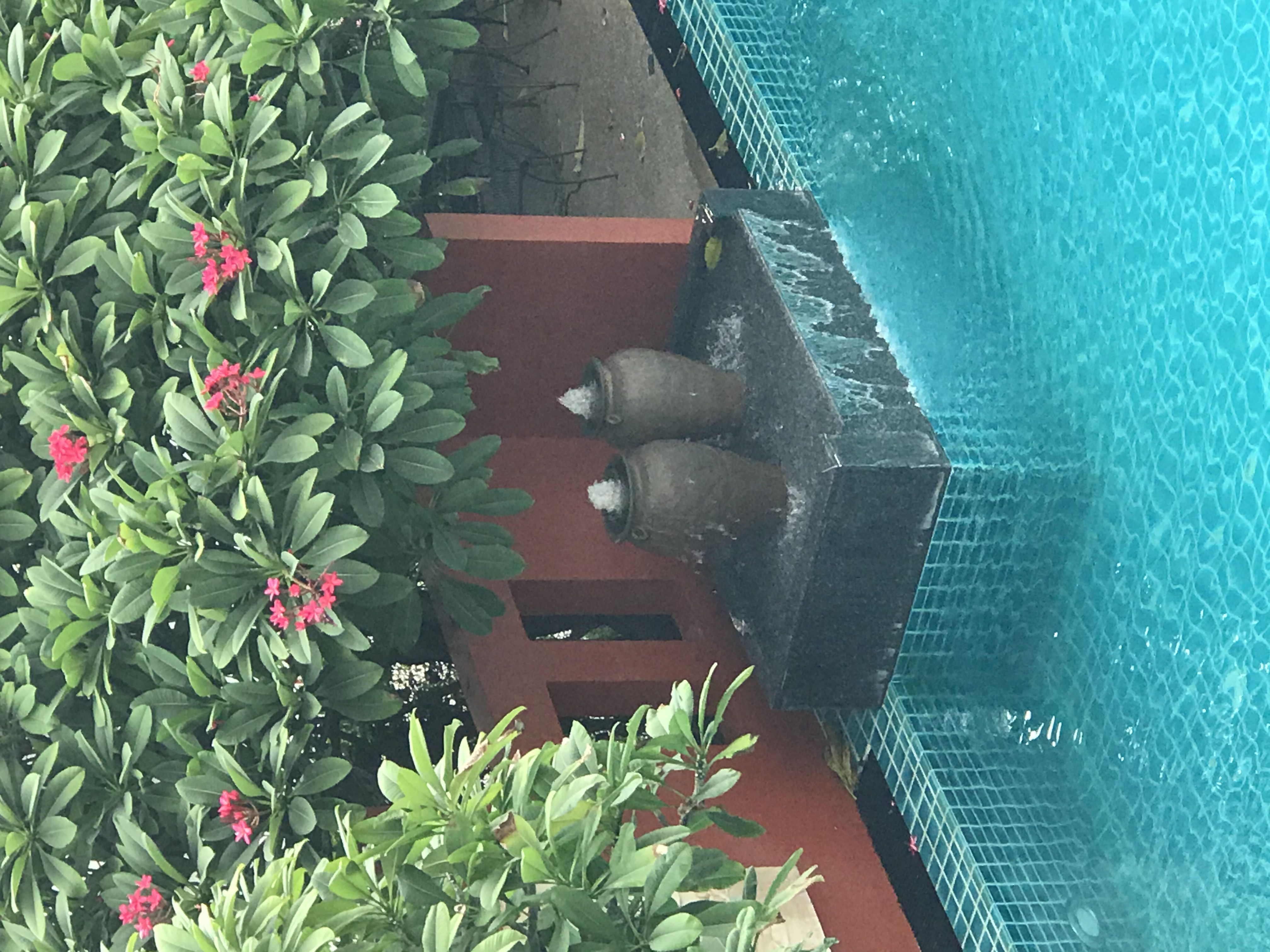 Фото Crown Pattaya Beach Hotel