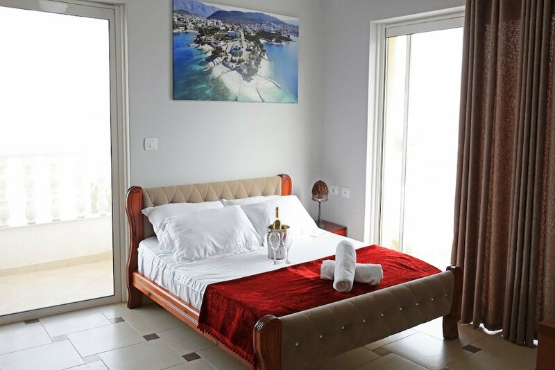 Апартаменты Relax Apartments Ksamil в Ксамиле