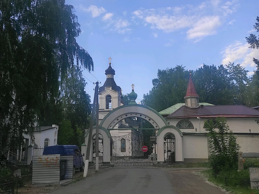 Orthodox church Tserkov Mikhaila Arkhangela na Mikhaylovskom kladbishche, Yekaterinburg, photo