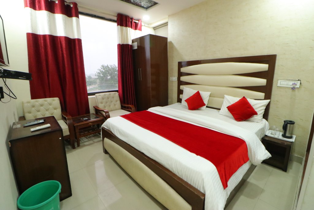 Фото отеля 2