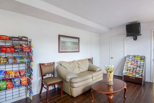 Гостиница Econo Lodge Woodstock - Shenandoah Valley I-81