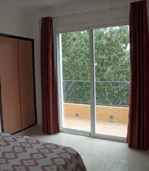 Фото 4U Miranda Hotel