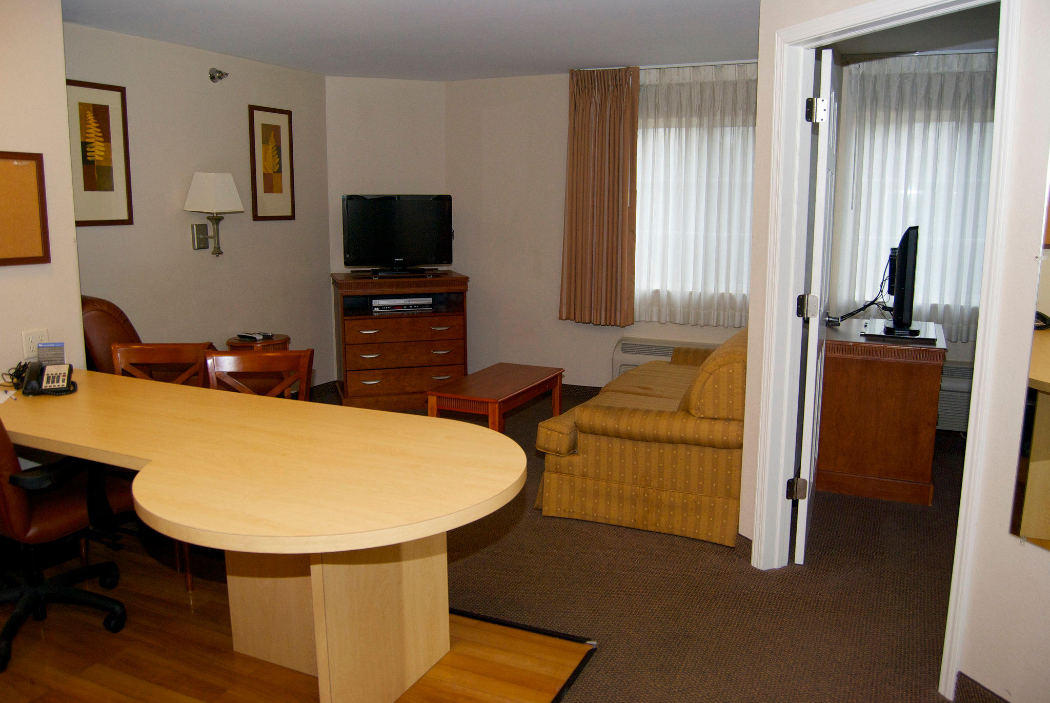 Фото Candlewood Suites Elkhart, an Ihg Hotel