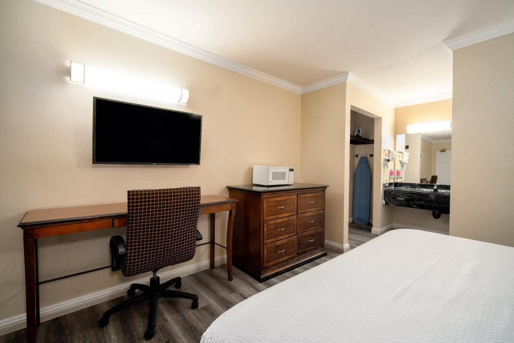 Фото Sea Rock Inn - Los Angeles