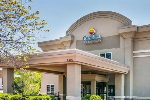 Гостиница Quality Inn & Suites Ann Arbor Hwy 23 в Ипсиланти