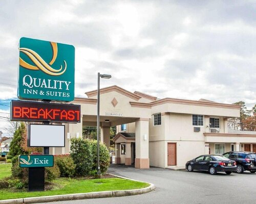 Гостиница Quality Inn & Suites Atlantic City Marina District
