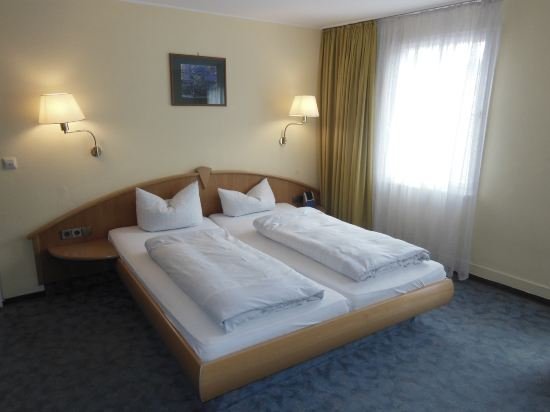 Фото Hotel Kull von Schmidsfelden