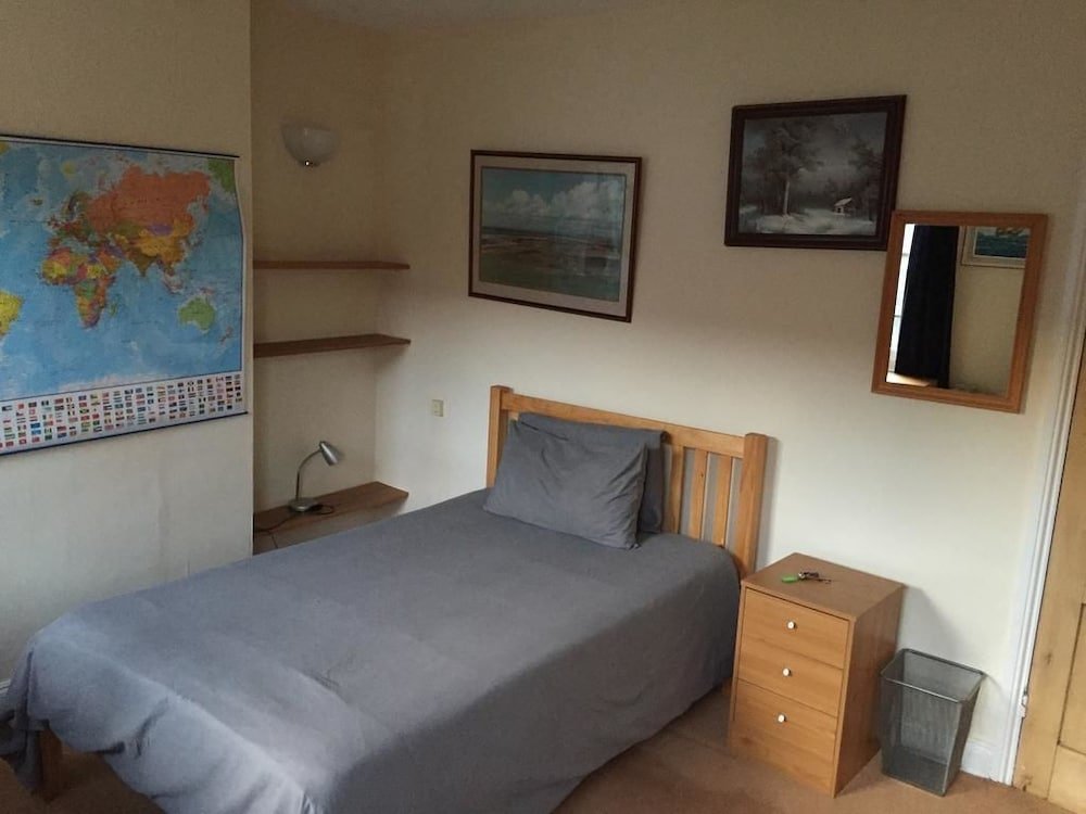 Фото 17 Chilswell Road