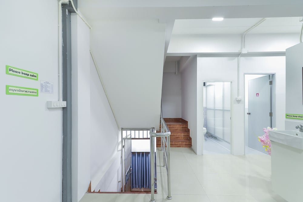 Фото Oyo 724 Green Light Cafe&bed Hostel
