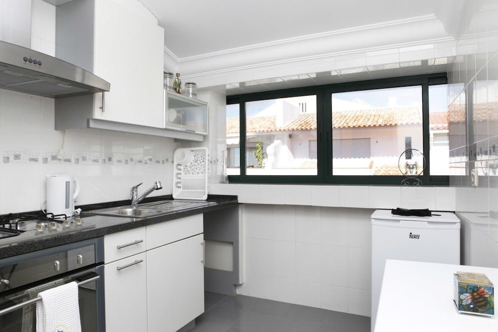 Фото Wondrous Terrace Apartment in Cascais