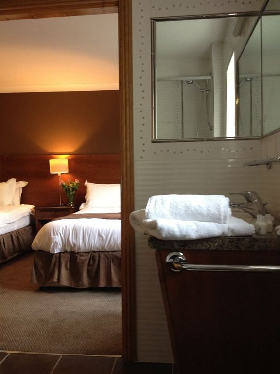 Фото Ashford Court Boutique Hotel