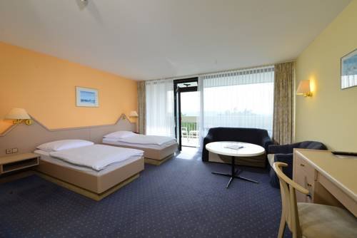 Фото Hotel Sonnenhügel