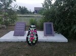 Мемориал воинской славы (selo Sosnovka, Shkolnaya ulitsa, 17) ، نصب تذكاري للحرب، مقبرة جماعية