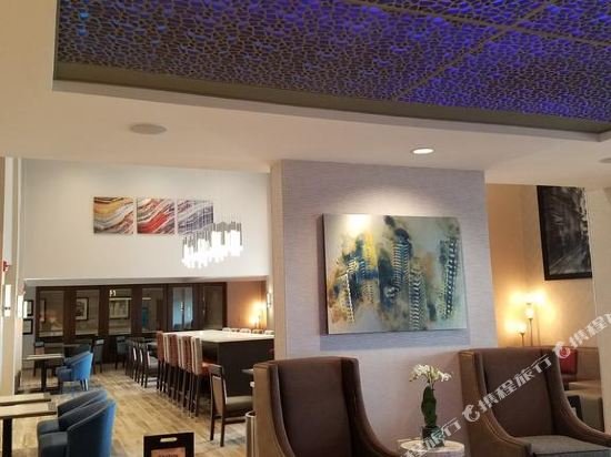 Фото Hampton Inn & Suites Chicago-Burr Ridge
